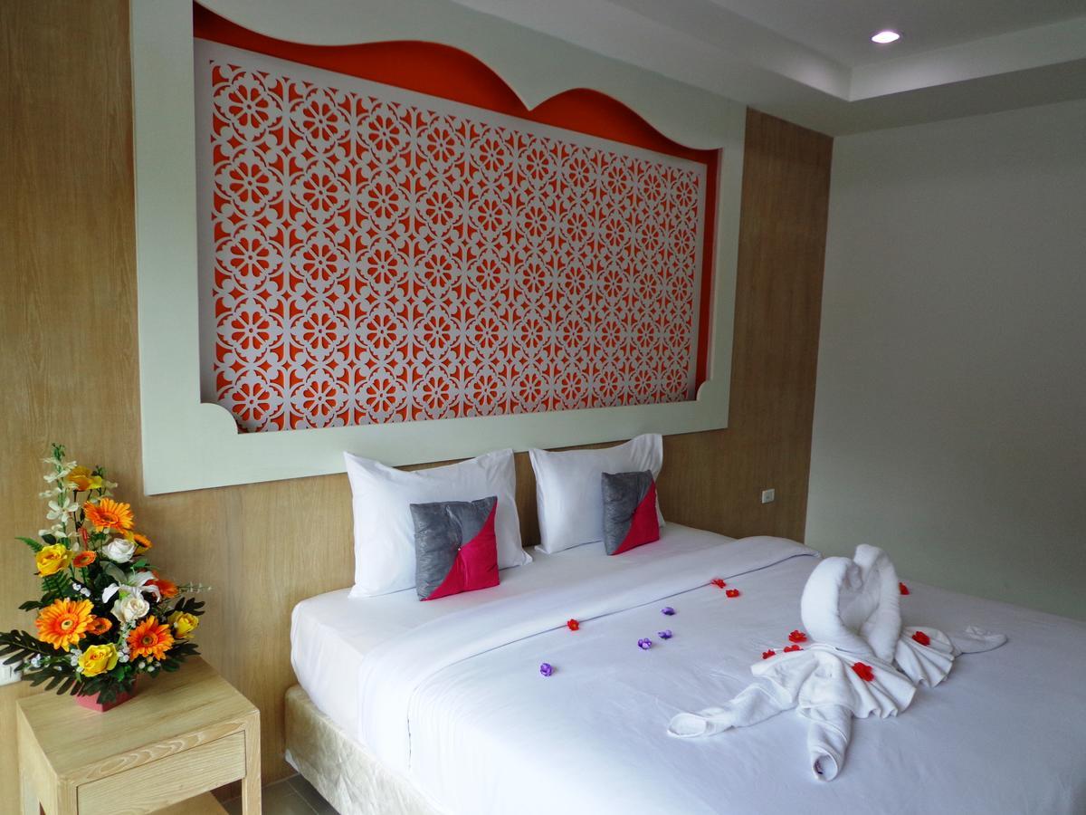 Red Sapphire Hotel Patong Экстерьер фото